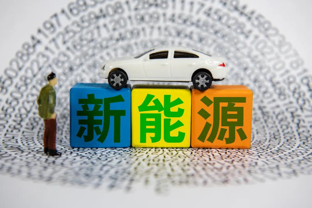 <b>߿ɫ@5000ԪaNV3|Ԫ܇MaN</b>